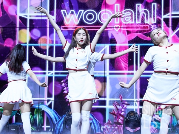 [포토] woo!ah!(우아!), 화려한 데뷔