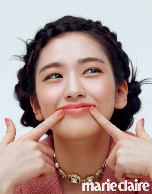 아이브 안유진, 만개한 미모 담은 마리끌레르 화보 < 뷰티 < 뷰티패션 < 기사본문 - 싱글리스트 아이브 안유진, 만개한 미모 담은 마리끌레르 화보