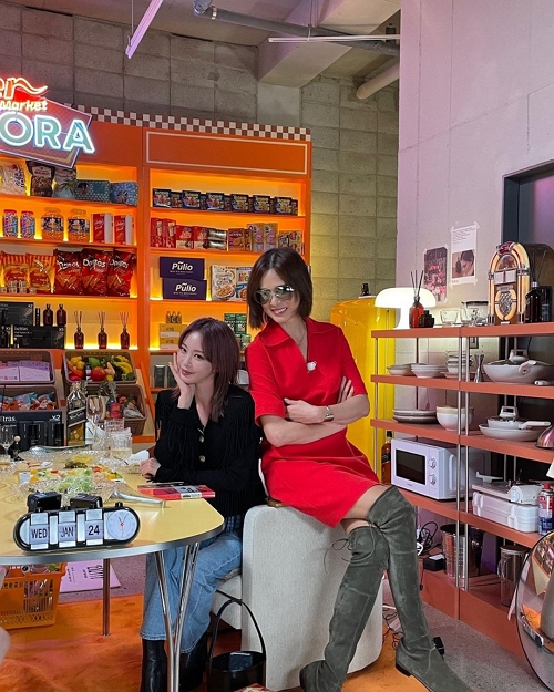 한예슬, 슈퍼마켙 소라 전격 출연...촬영 현장 사진 공개 < 연예 < 문화 < 기사본문 - 싱글리스트 한예슬, 슈퍼마켙 소라 전격 출연...촬영 현장... 
