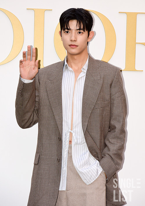 [포토] 로몬 '훈훈하고 스윗'