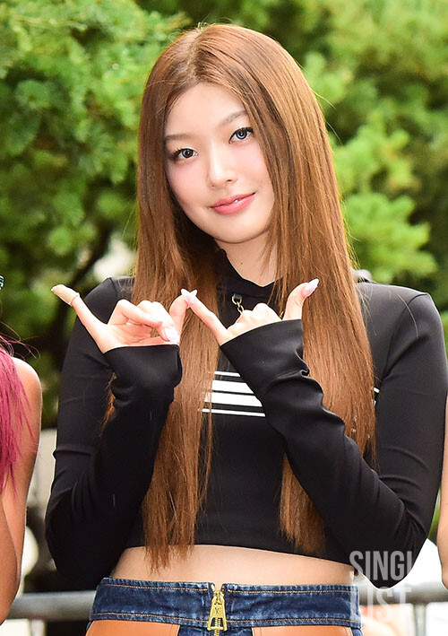 [포토] 캣츠아이 윤채, 청초한 '가을 여신'...이러니 안 반해
