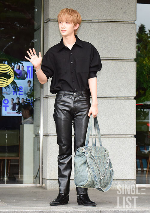 포토] 싸이커스 세은 '화보 찢고 나온 멋짐' < 포토 < 갤러리 < 기사본문 - 싱글리스트