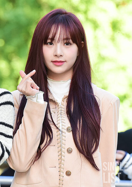 [포토] 피프티피프티 하나 가을 햇살 닮은 반짝이는 미모 < 포토 < 갤러리 < 기사본문 - 싱글리스트 [포토] 피프티피프티 하나 가을 햇살 닮은... 