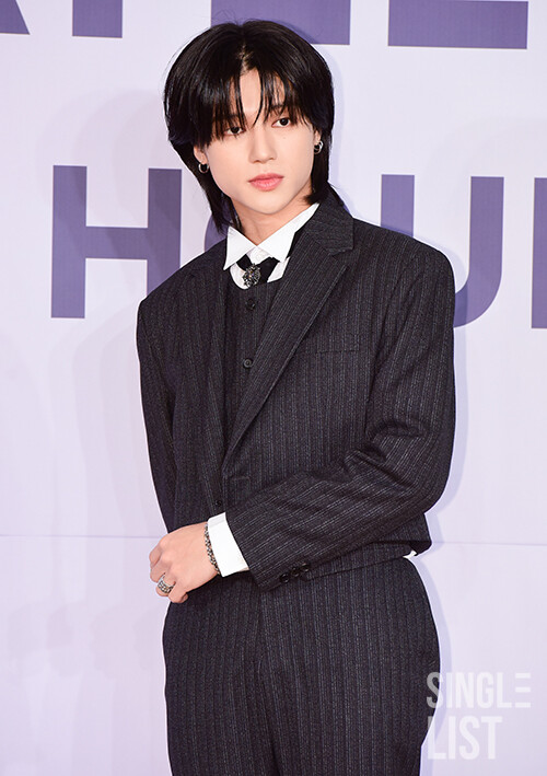[포토] 에이티즈 우영 '남성적 우아美'