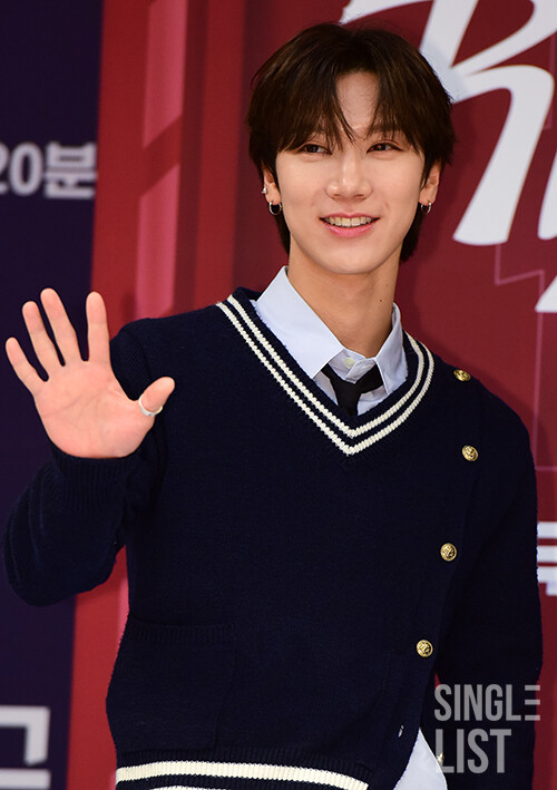 [포토] NCT 텐 '눈만 보여도 설렘'