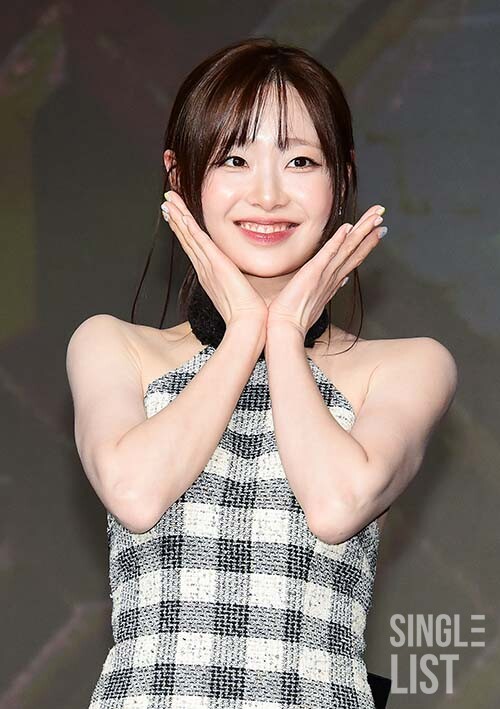 [포토] 츄 '상큼한 꽃받침'