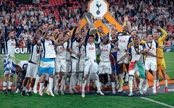 지난 24-25년 유로파 우승한 토트엄 핫스퍼 지난 24-25년 유로파 우승한 토트엄 핫스퍼