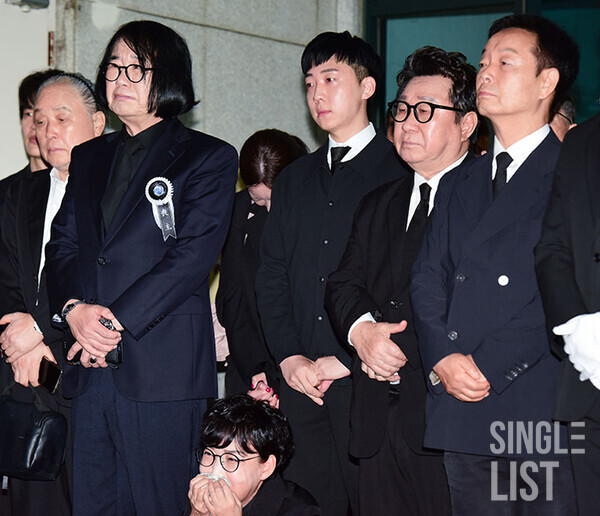 슬퍼하는 개그맨들 ©최은희기자 oso0@slist.kr