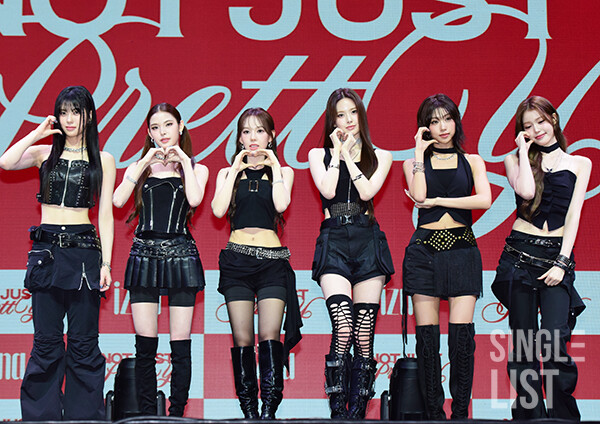 [포토] 이즈나 '이쁘고 이쁘고 또 이쁜'