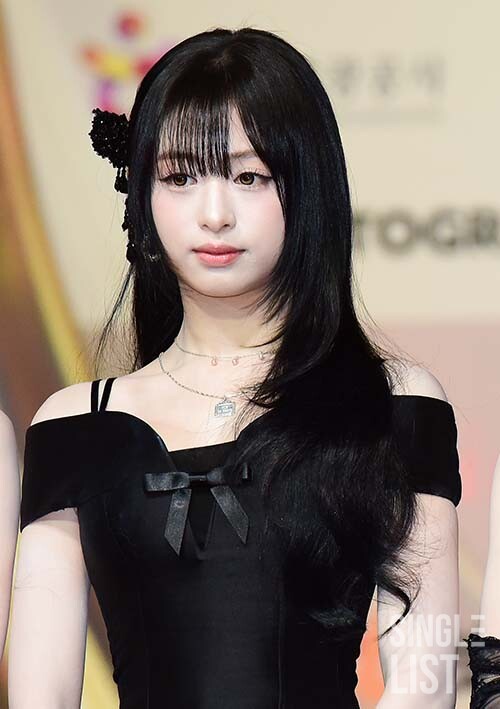 [포토] 베이비몬스터 아현 '사랑스러운 꽃미모 자랑'