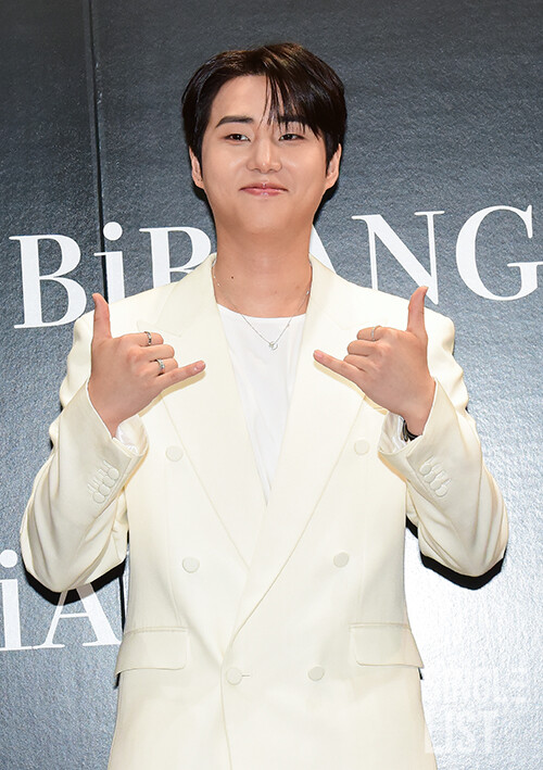 [포토] 데이식스 영케이 '힙한 피스'