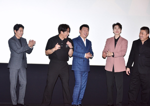 [포토] 전석호, 복싱 포즈에 즐거워하는 배우들