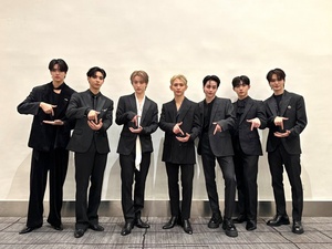 <b>템페스트</b>, '2023 AAA' <b>아이콘상</b> 수상..."자랑스러운 아이돌 될 것"