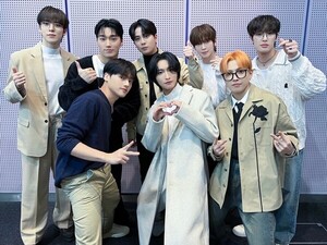 <b>에이티즈</b>, 정규2집 英 '<b>오피셜</b> 차트' 역주행