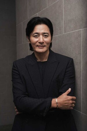 [인터뷰①] '보통의 가족' 장동건 "책받침 여신 <b>김희애</b>, 부부로 <b>만날</b>줄...