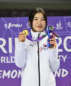 <b>김길리</b>·김태성 우승...韓, 토리노 U대회 쇼트트랙 1,500ｍ 남녀 금은동...
