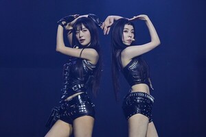 레드벨벳-아이린&슬기 서울 <b>콘서트</b> 성료..."투어 잘 다녀오겠다"