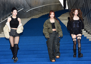 [포토] 빌리 '걷기만 해도 화보' - 뉴스 썸네일 이미지