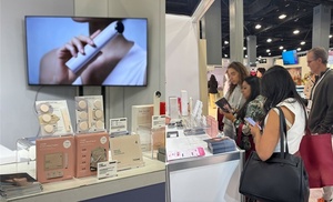 앳홈, '코스모프로프 마이애미 2026' 박람회서 신제품 공개 - 뉴스 썸네일 이미지