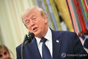 <b>트럼프</b>, 월마트 <b>가격 인하</b> 발표...생필품 물가 대응 압박