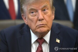 트럼프, 이란 美기지 기습공격에 욕설·고함..."두들겨 팰 것"