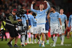 <b>맨시티</b>, <b>재정 규정 위반</b> 판정 속 리버풀 3-0 완파