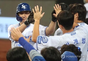 삼성 <b>구자욱</b>, 허벅지 호전에 타격 <b>훈련 재개</b>...플레이오프 출전 가능성...